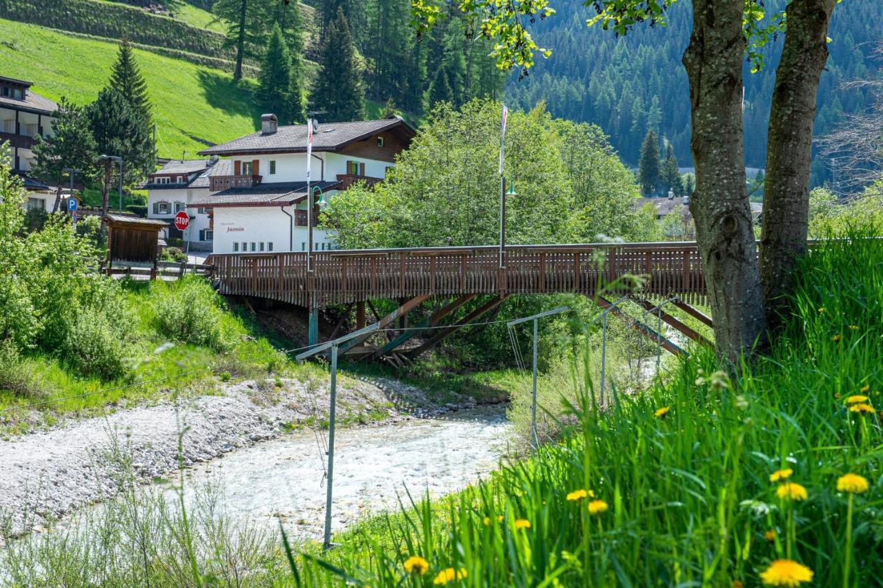 Apartments Jasmin Selva di Val Gardena Exterior photo
